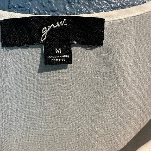 GNW Size Medium Fairy Femme Ivory Knit Blouse ruffle front basics layering - Picture 4 of 7